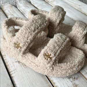 Tory Burch Kira Shearling Sport Sandal Taupe Size 8.5 Brand new BNIB